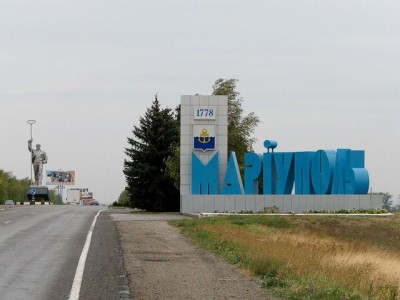 У жителей «освобожденных» городов Донбасса проверяют прописку и отказывают в торговых сделках