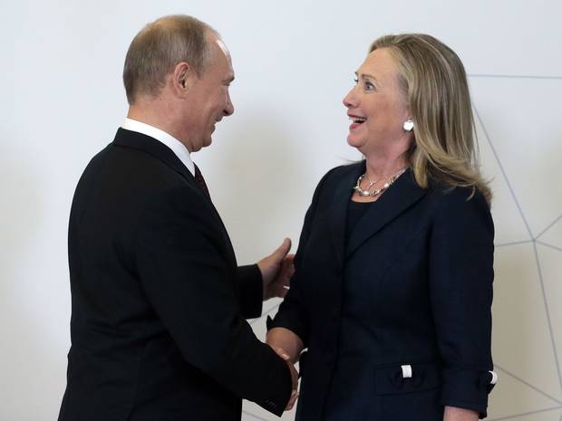 Владимиру Путину пора давать политическое убежище Хиллари Клинтон
