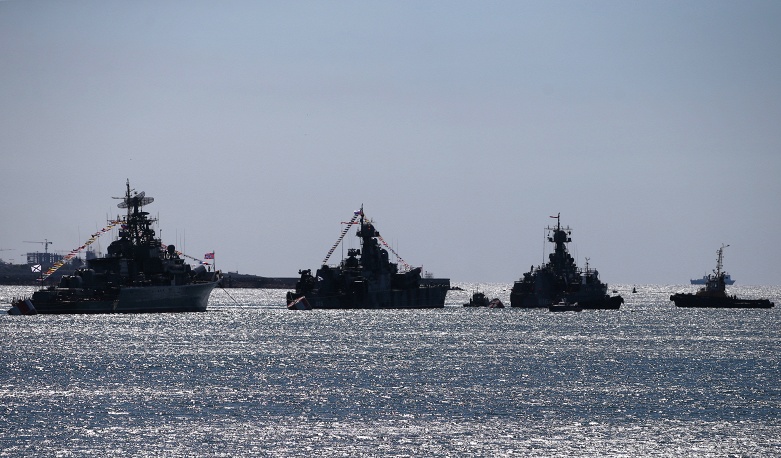 Сейчас в состав Черноморского флота РФ входят 265 кораблей и судов 