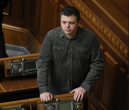 Семенченко: олигархи проводят рейд и захватывают добровольческие батальоны