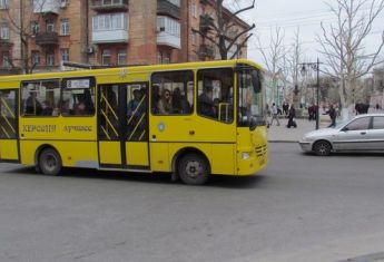 В Николаеве и Херсоне жители не досчитались маршрутных такси
