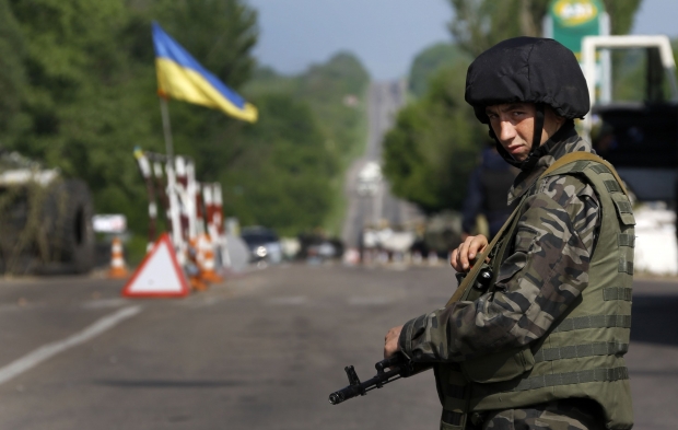 Украинская армия не хочет воевать в одном ряду с нац.гвардией