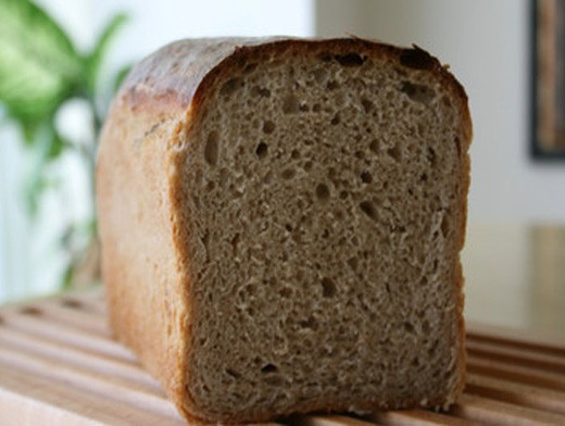 В Амвросиевке и Докучаевске начали выпекать «социальный» хлеб