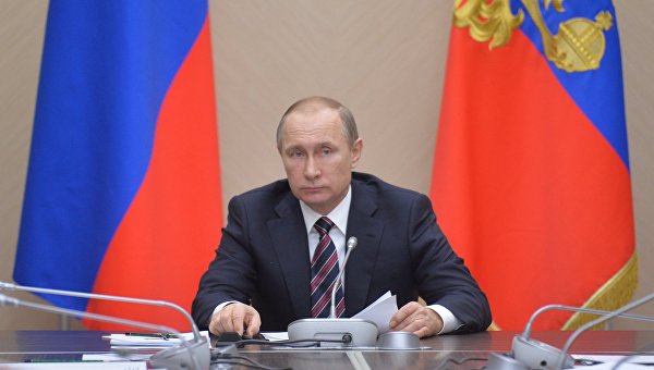 Путин призвал Кабмин быть готовым к любым экономическим ситуациям