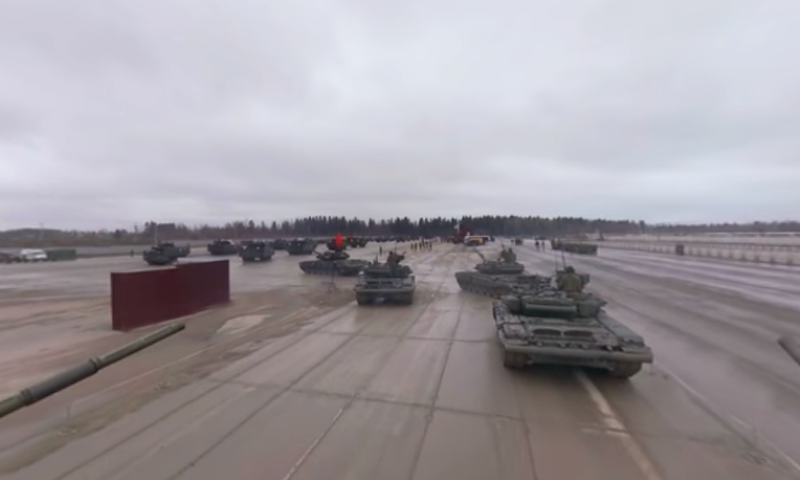 Репетицию парада Победы сняли с башни танка Т-90 (видео)