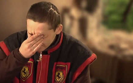 Пытки карателей предпринятые к снайперу Новороссии (видео)