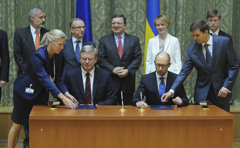 Яценюк пообещал быстро внедрить Соглашение об ассоциации за 10 млн. евро