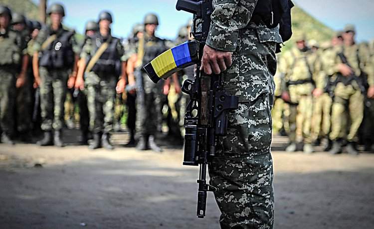 Ярош собирает в Раде голоса за создание на Украине "добровольческой армии"