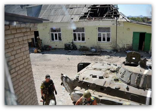 Украинские военные хаотично отступают под натиском вооруженных сил Донбасса (Видео)