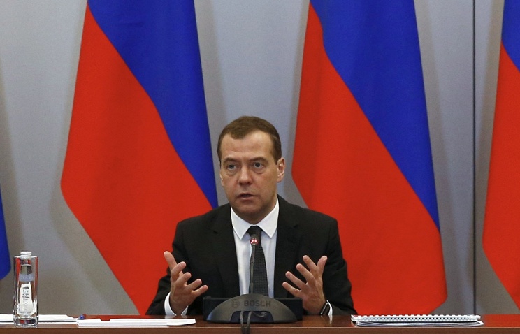 Медведев: на Украине ни промышленности, ни государства не существует