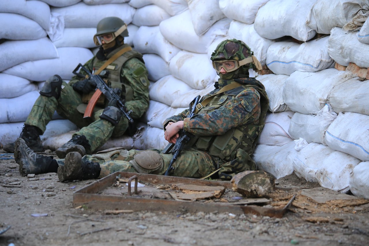 Первый Украинский: Коминтерново на грани, безумные снайперы, «промберги» не сдаются