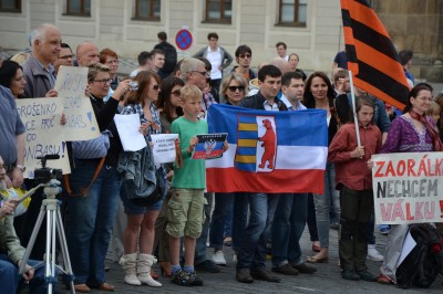 В Праге русины требовали от олигарха Порошенко убрать руки от Донбасса