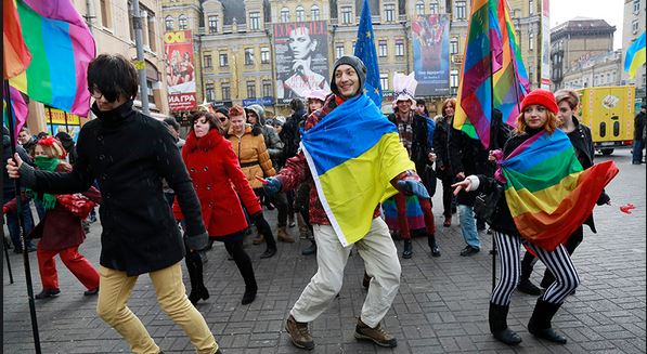 Американский дипломат: США будут бок о бок с Украиной во время гей-парада в Киеве
