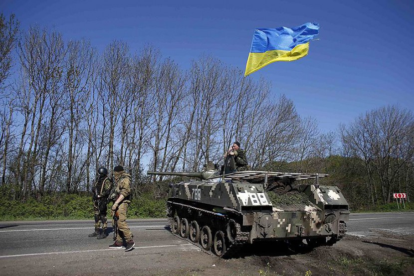 Колонна украинской бронетехники уже на подступах Луганска
