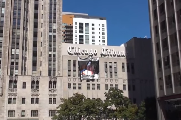 На здании в Чикаго вывесили баннер в поддержку Донбасса (видео)