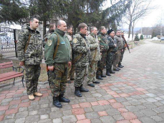14 марта, сводный отряд, работников Госавтоинспекции Закарпатской области, в составе пяти экипажей - 15 работников из разных подразделений ГАИ Закарпатского региона, вернулись с Донбасса.