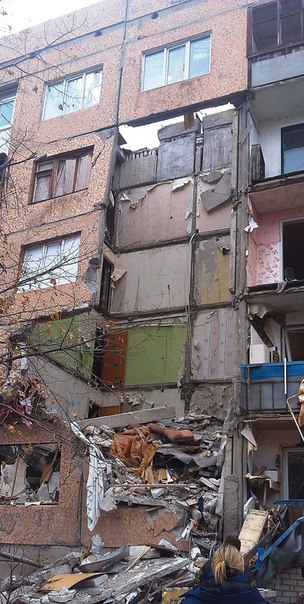 Разрушенный дом в Первомайске