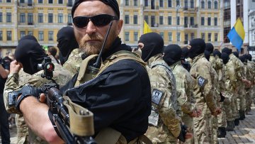 Боевики батальона «Азов» — самое мощное оружие Украины, способное стать для нее главной угрозой