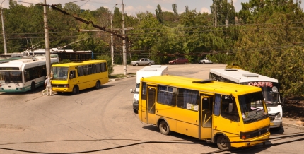 Евпаторийские водители маршруток уезжают на материк за зарплатами в 45 тысяч