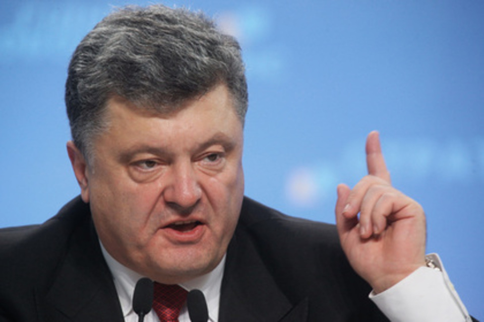 Порошенко: Украина должна иметь механизм лишения гражданства за сепаратизм в условиях войны