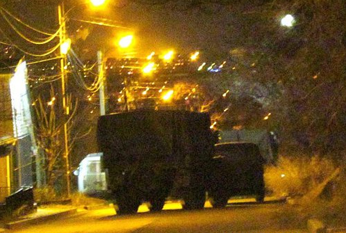 В Мариуполе подорвался автомобиль из колонны  военной технники