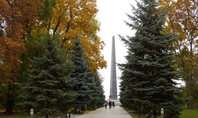 Чиновники Киева украли 1,5 млн гривен на строительстве Аллеи Славы