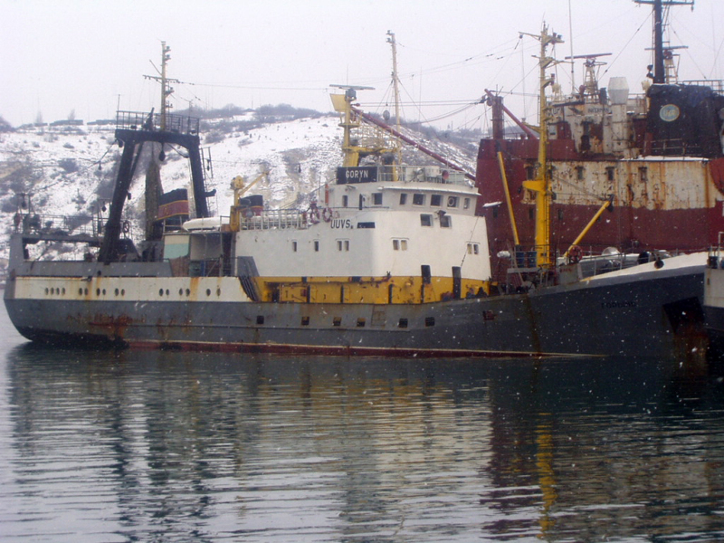Киевский суд арестовал судно, заходившее в порты Крыма