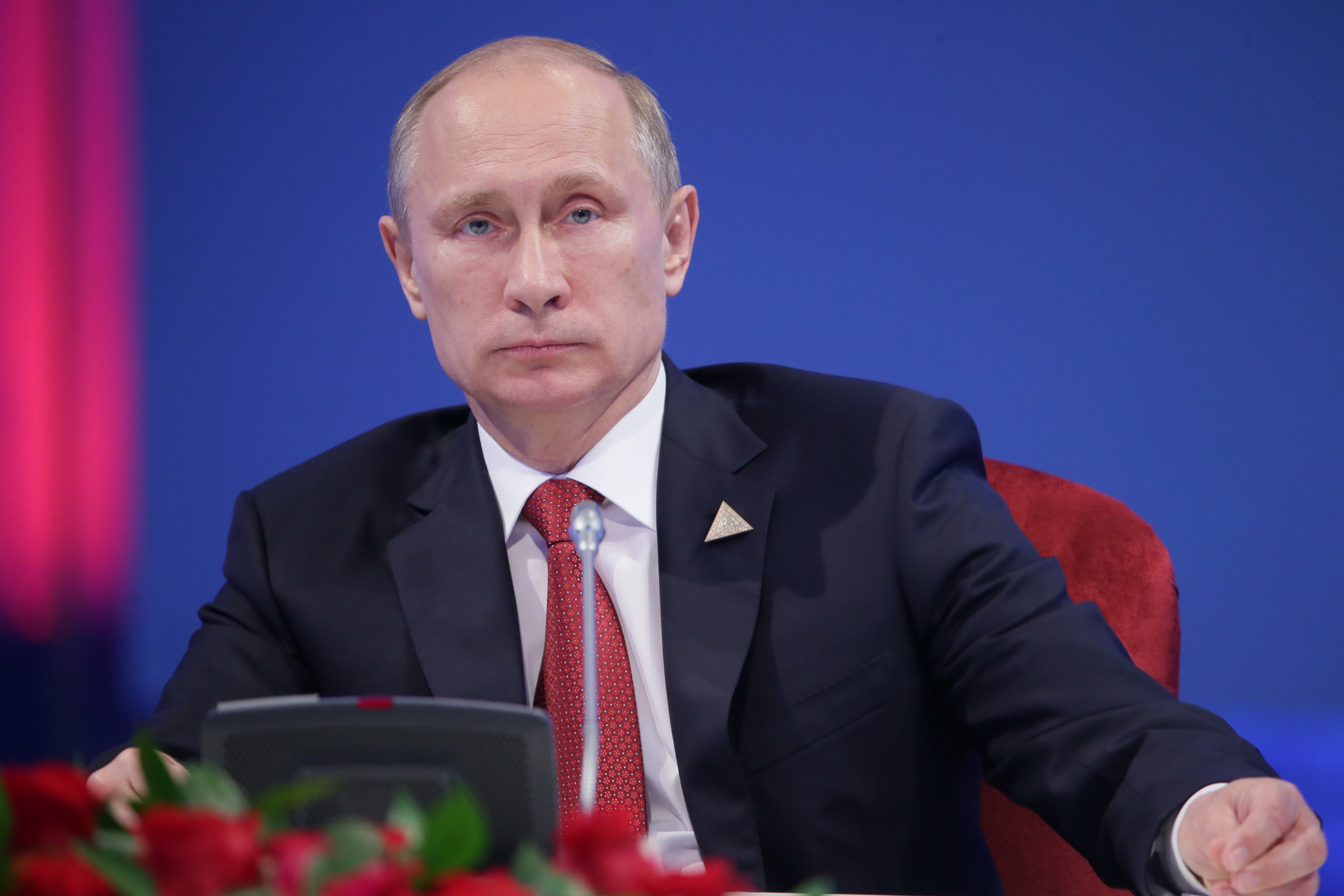Путин поблагодарил крымчан за терпение