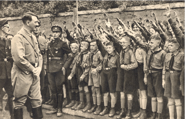 Указом Порошенко утверждён «Курс молодого бойца» - аналог «гитлерюгенд» в фашистской Германии