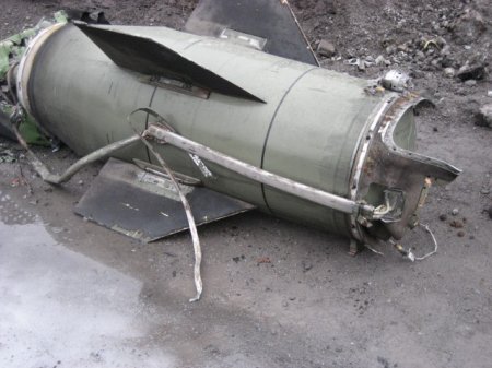 Фотографии сбитой ракеты Точка-У под Луганском: