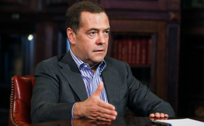 Медведев предупредил главу СНБО Данилова о последствиях удара ВСУ по Крымскому мосту