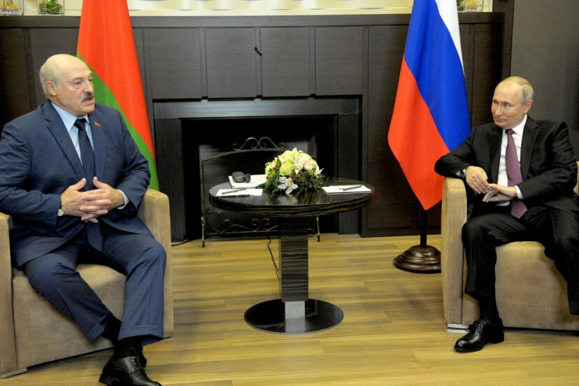 Путин пообещал Лукашенко «серьезно поговорить с Путиным»