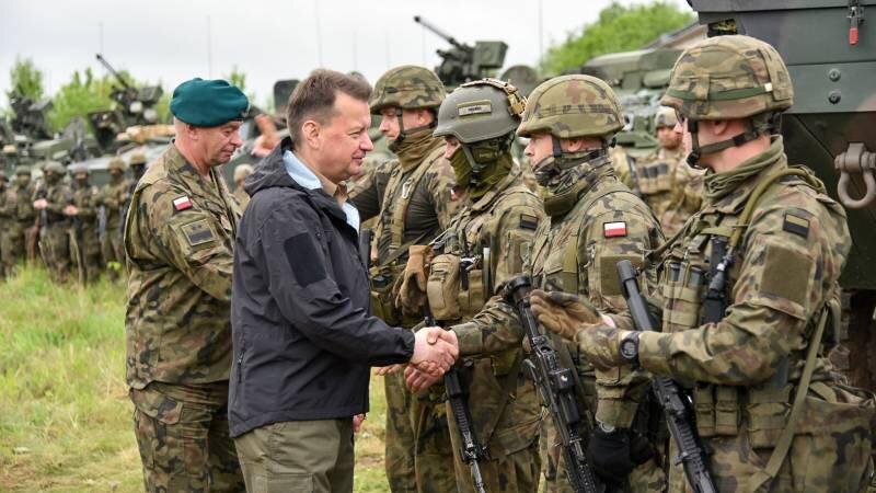 Эксперт: Польша может ввести войска на территорию Украины для замены разбитых частей ВСУ