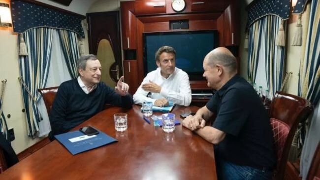 Три мудреца в одном тазу: Шольц, Макрон и Драги едут в Киев