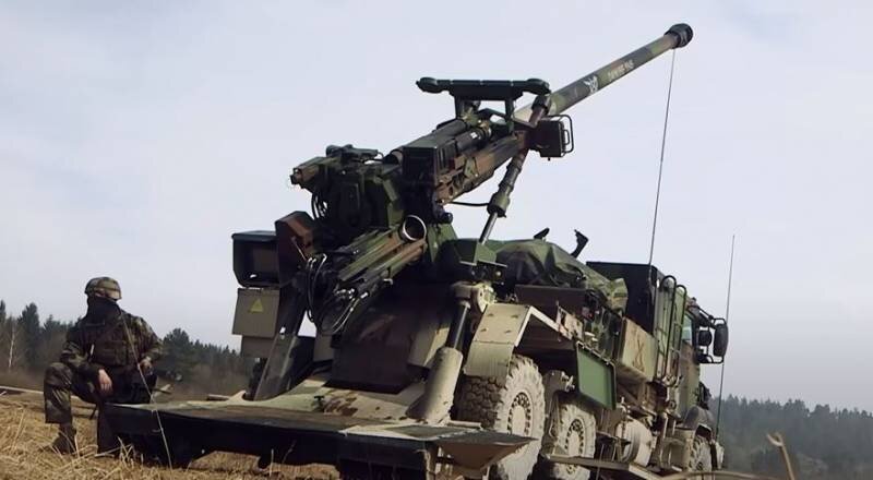 Bulgarian Military: Украинские военные продали две французские 155-мм самоходные гаубицы CAESAR