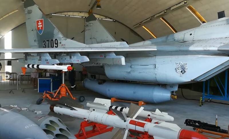 В Словакии назвали сроки передачи Украине партии истребителей МиГ-29
