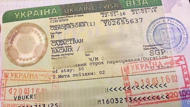 Ни один россиянин не подал заявку на получение украинской визы — Кулеба