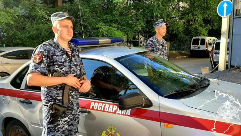 Росгвардейцы задержали в Севастополе дебошира