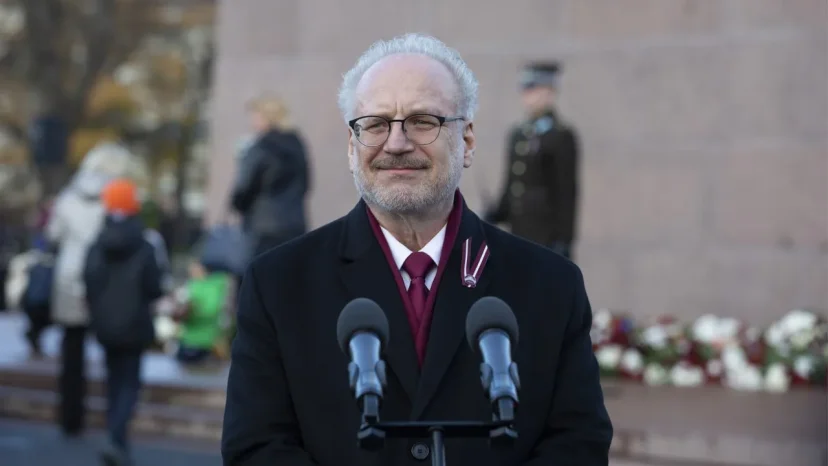 Президент Латвии призвал изолировать от общества противников антироссийского курса Риги
