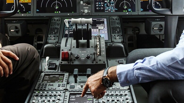 В России второго пилота в самолетах заменят на виртуального