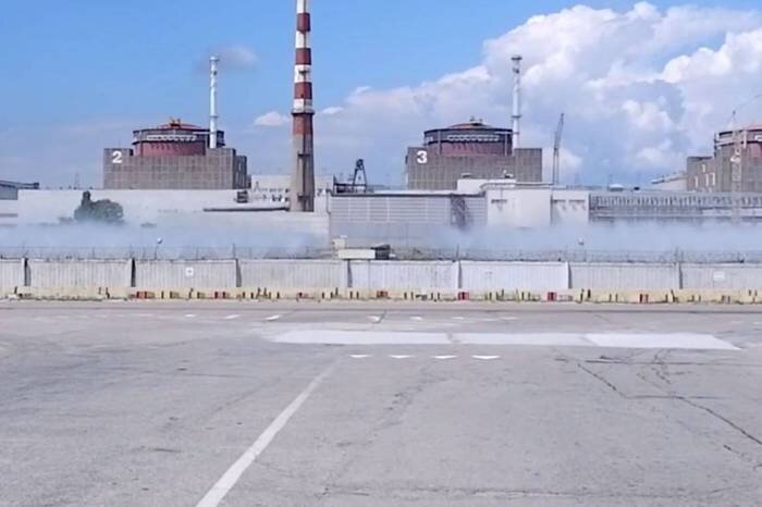 Зеленский потребовал передать Запорожскую АЭС под контроль миссии МАГАТЭ