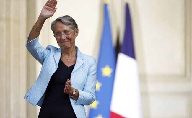 Оппозиция во Франции вынесла вотум недоверия правительству