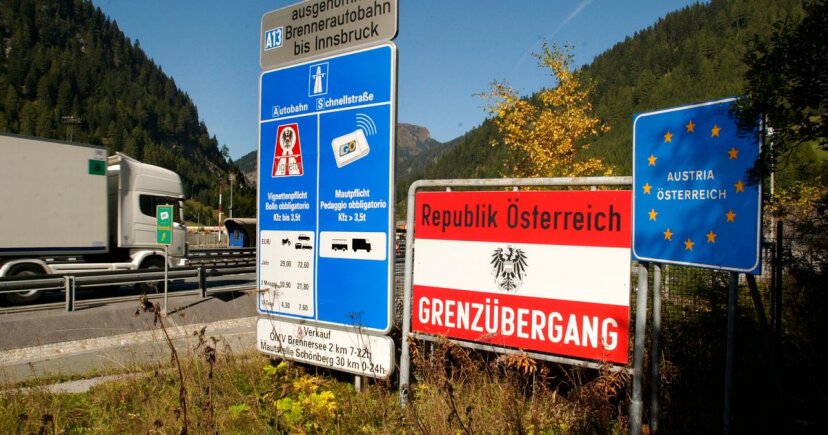 Австрия и Чехия по факту отменяют нормы Шенгена на границе со Словакией
