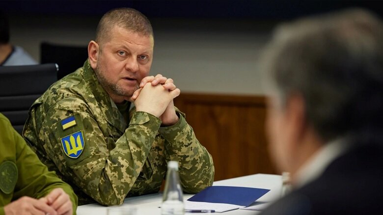 Генерал Залужный Крыму и Мелитополю пушками грозит под Новый год