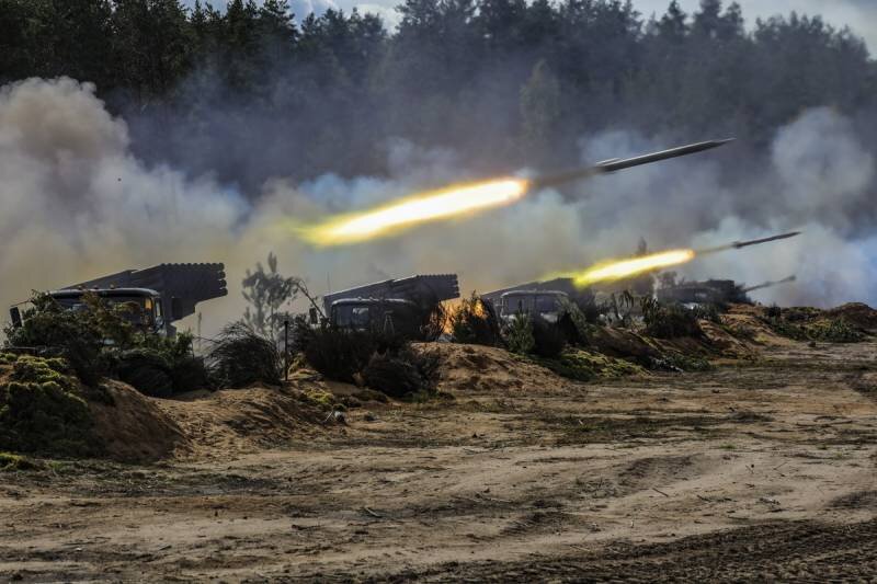 Интенсивные бои Соледарском направлении: ВСУ несут потери от огня собственной артиллерии