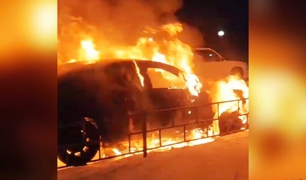 Сообщники бандеровцев поджигают автомобили в Екатеринбурге — МВД