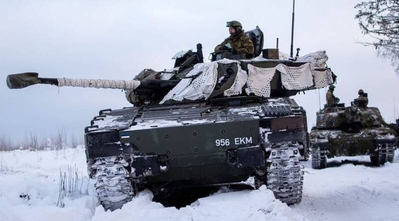 Полковник британской армии в отставке: В 2023 году НАТО может начать войну с Россией на Украине