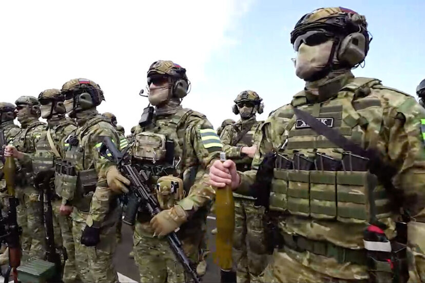 Кадыров сообщил об отправке из Чечни в зону СВО 300 бойцов ОМОН
