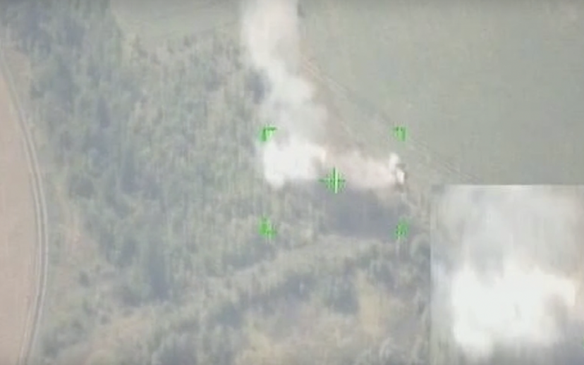 Опубликовано видео поражения техники ВСУ новыми высокоточными боеприпасами