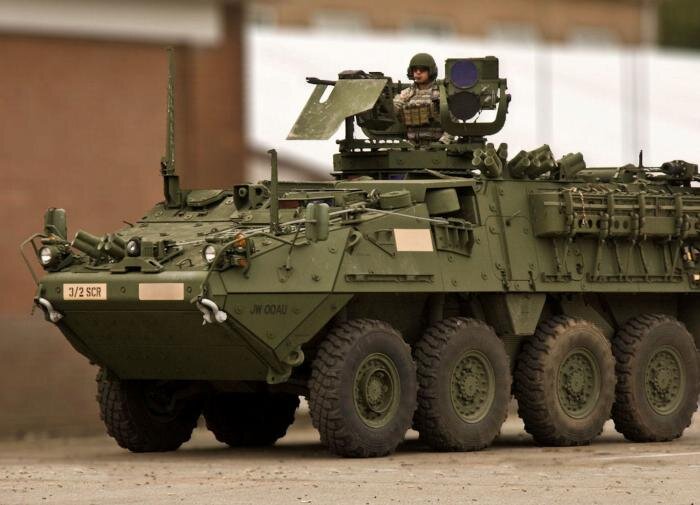 В Германию прибыли 90 американских БТР Stryker для Украины